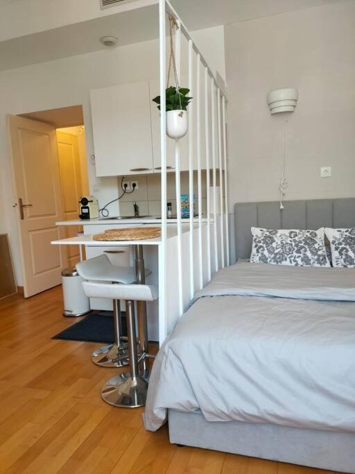 Charmant Studio Quai Joliette Marseilles Buitenkant foto